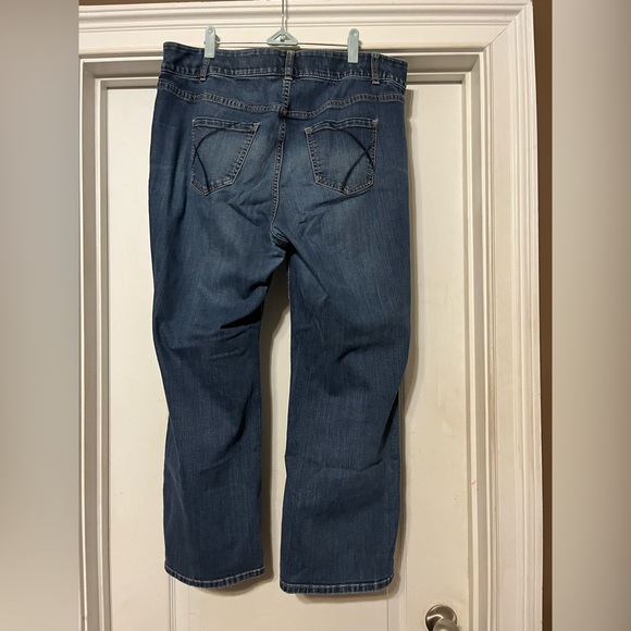 Lane Bryant Flex Waistband Tighter Tummy Bootcut Size 18 short - Picture 3 of 4